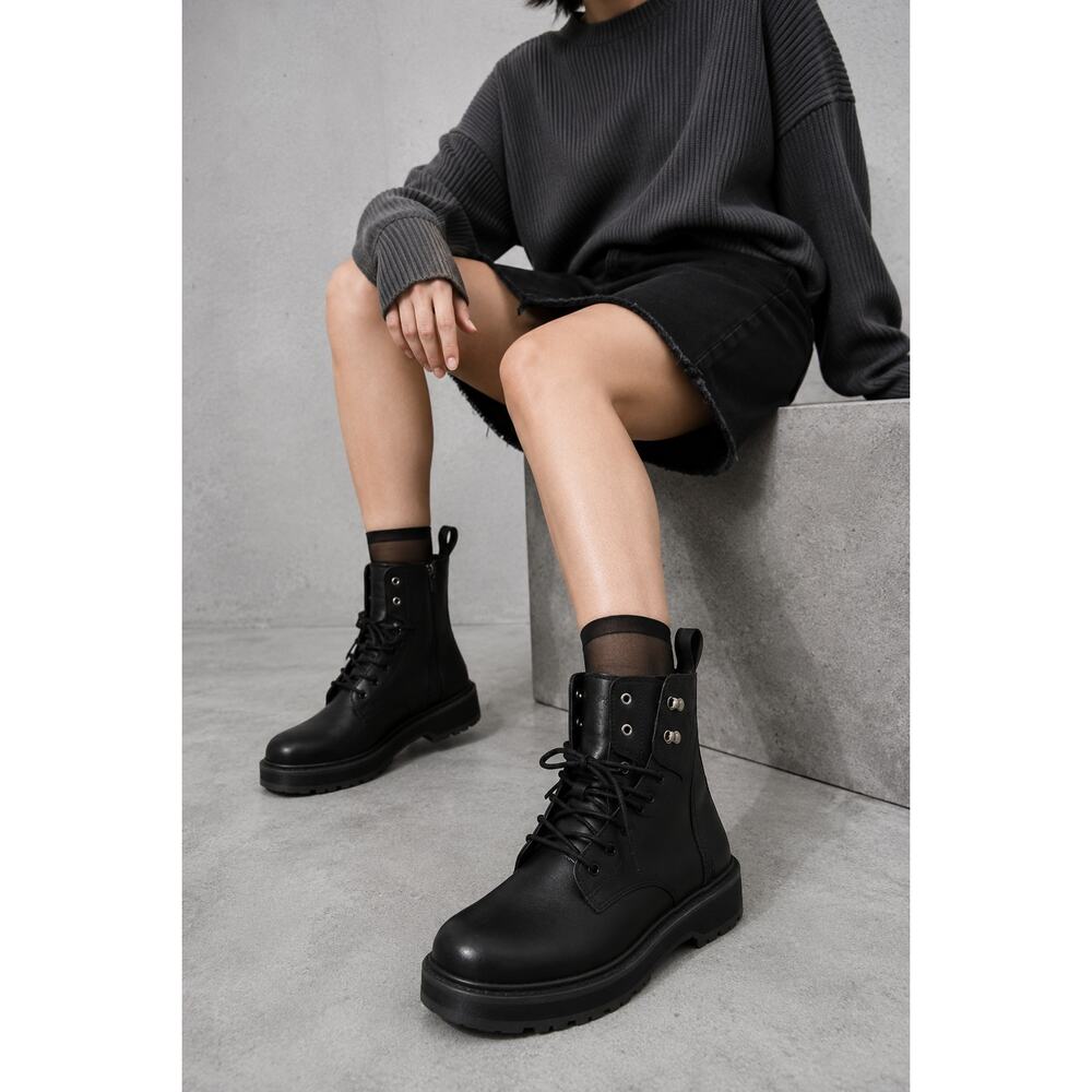 Sorel Hi-Line Lace Waterproof Combat Boots Women’s 8 Black NWOB Tags